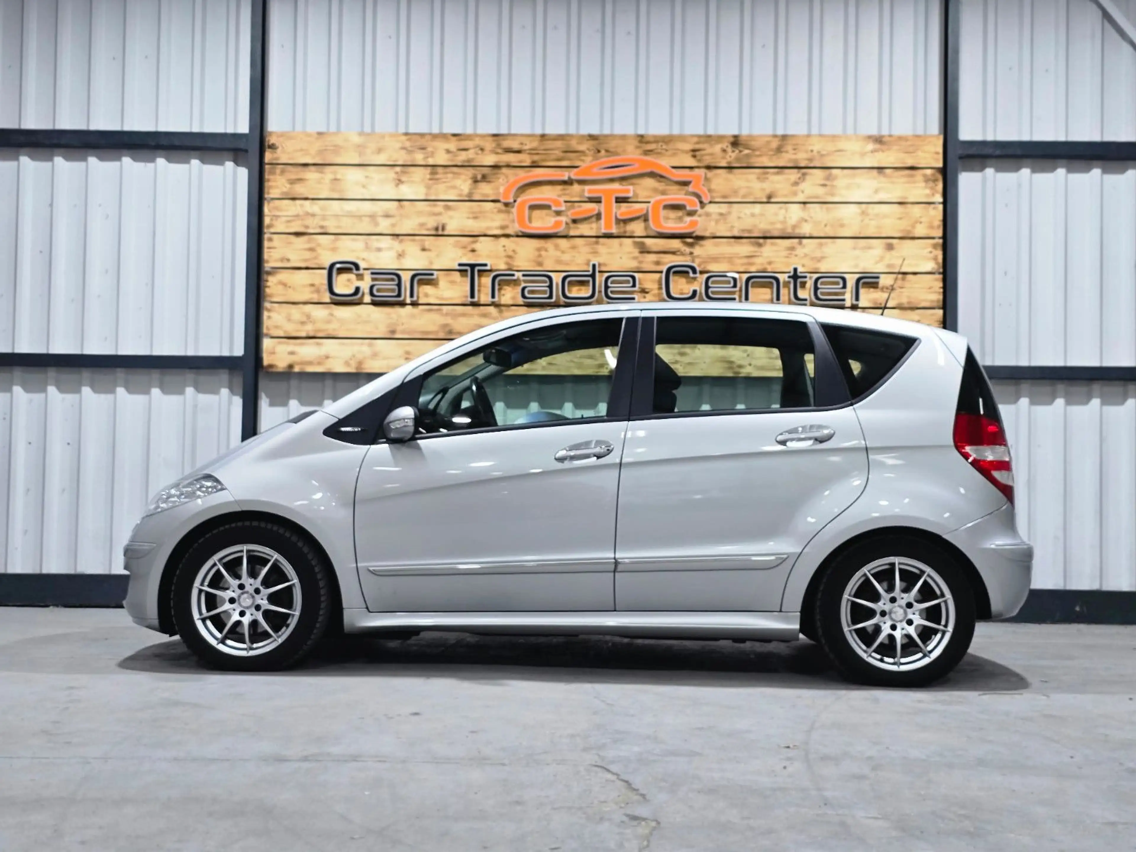 Mercedes-Benz A 200 A200 CDI Elegance/1.Hd/Automatik/Navi/TÜV-NEU — photo 3