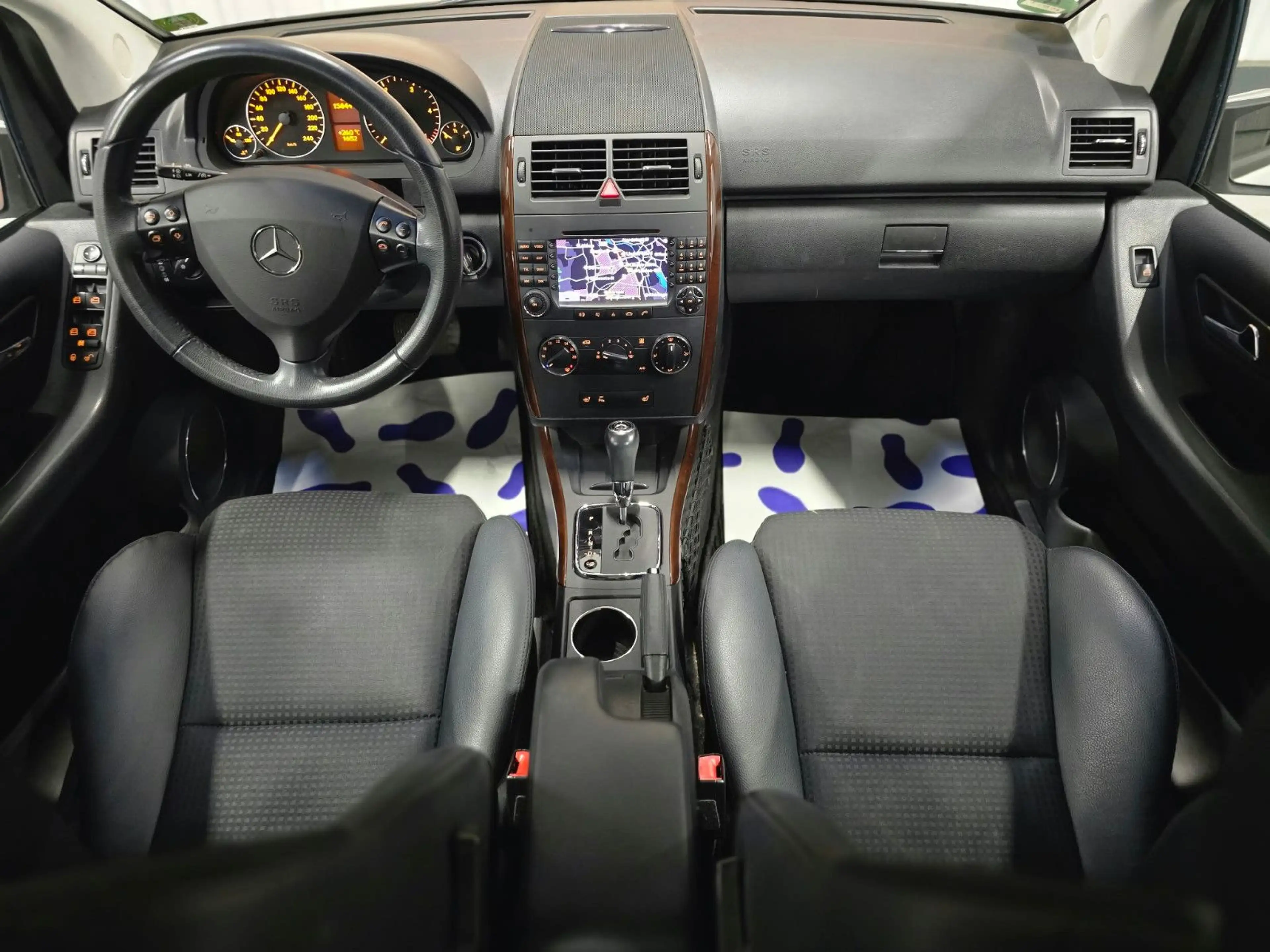 Mercedes-Benz A 200 A200 CDI Elegance/1.Hd/Automatik/Navi/TÜV-NEU — photo 12