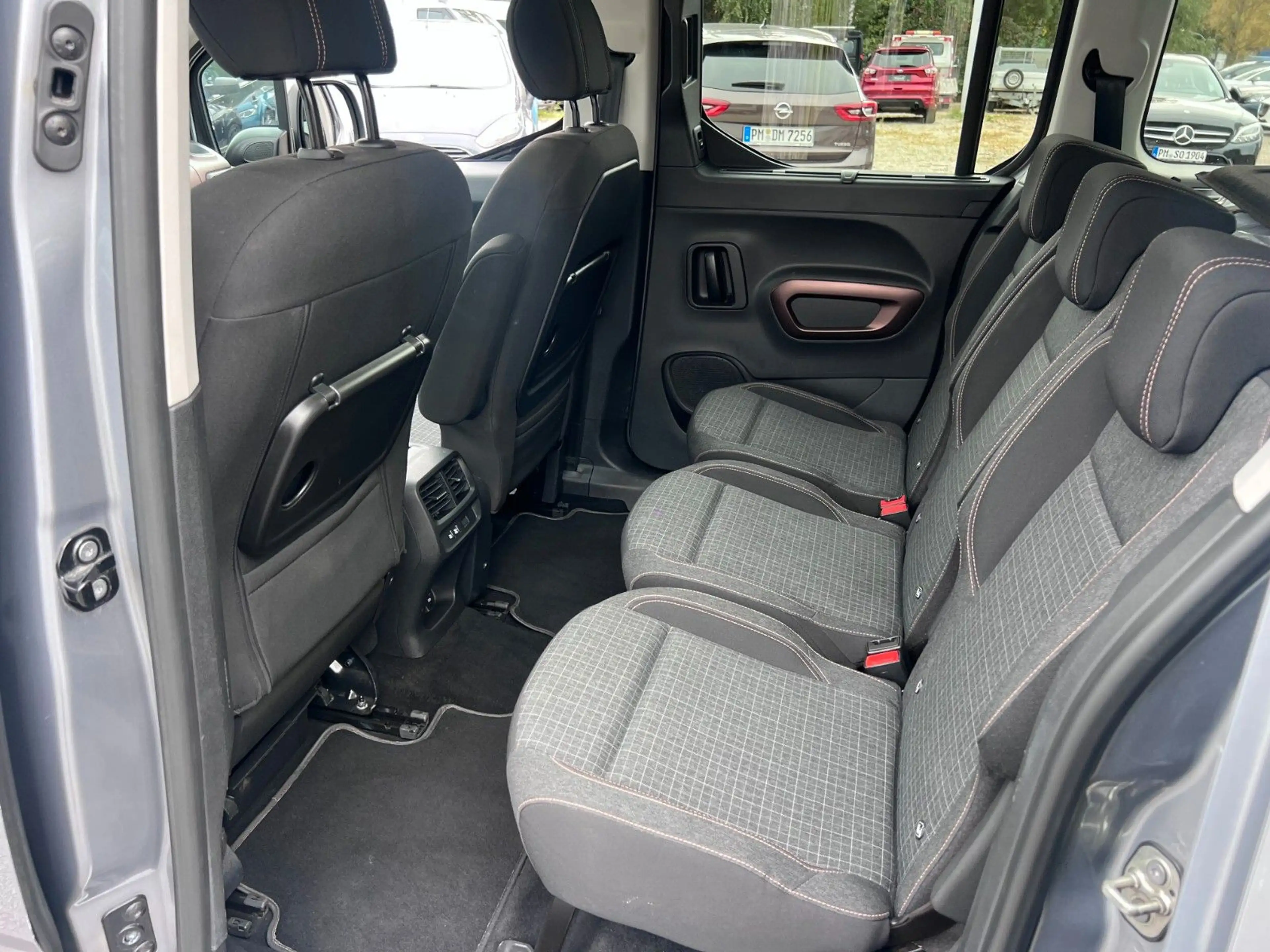 Peugeot Rifter GT Kamera Navi Panorama Tempomat Tüv neu — photo 11