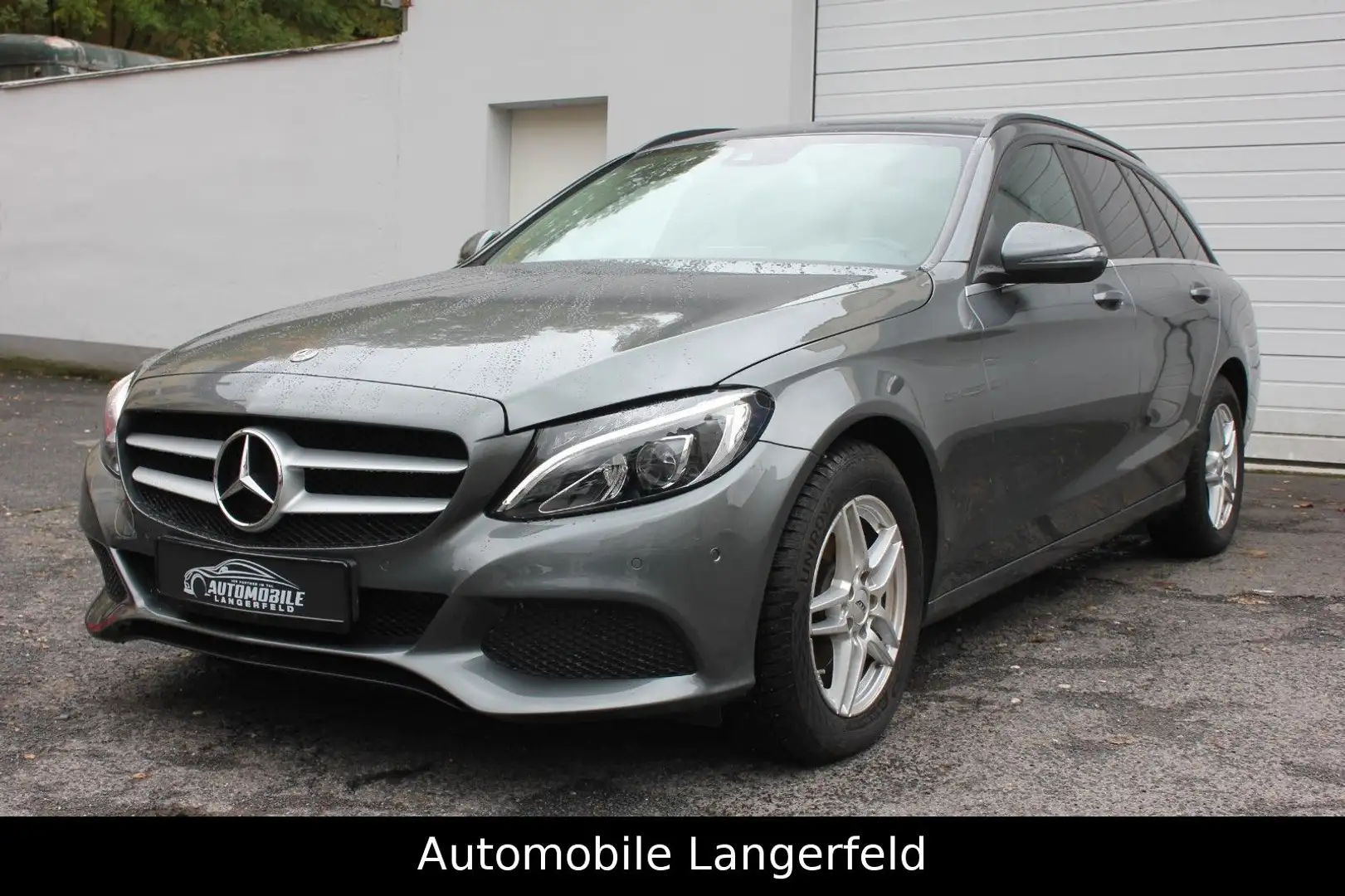 Mercedes-Benz C 200 T BlueTec d NAVI SHZ TEMP AHK PDC PARKASST Grau - 2
