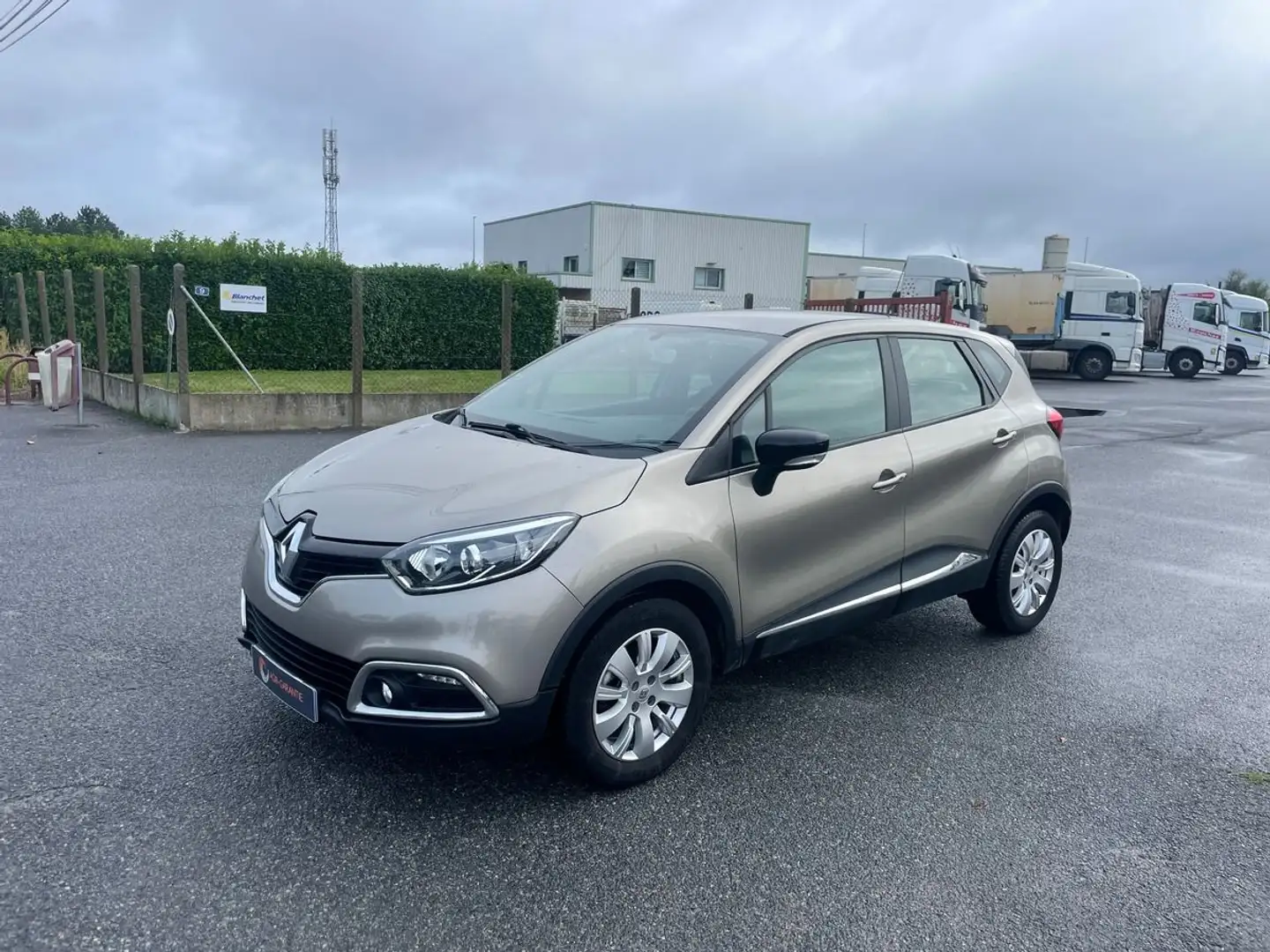 Renault Captur tce 90 cv ct ok garantie 12 mois 1ere main Gris - 1