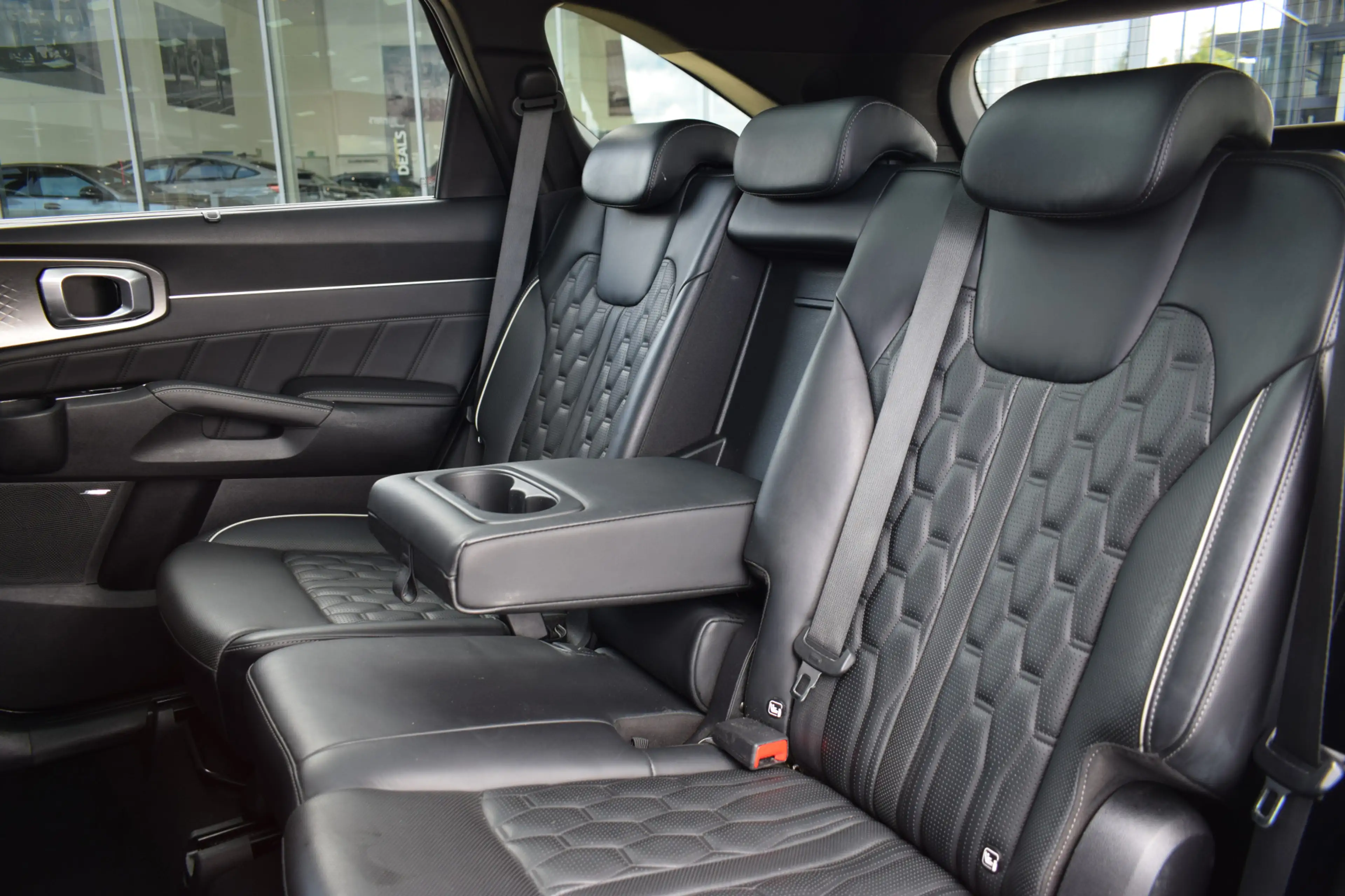 Kia Sorento 1.6 T-GDI Plug-in Hybrid 4WD ExecutiveLine 7p. | T — photo 11