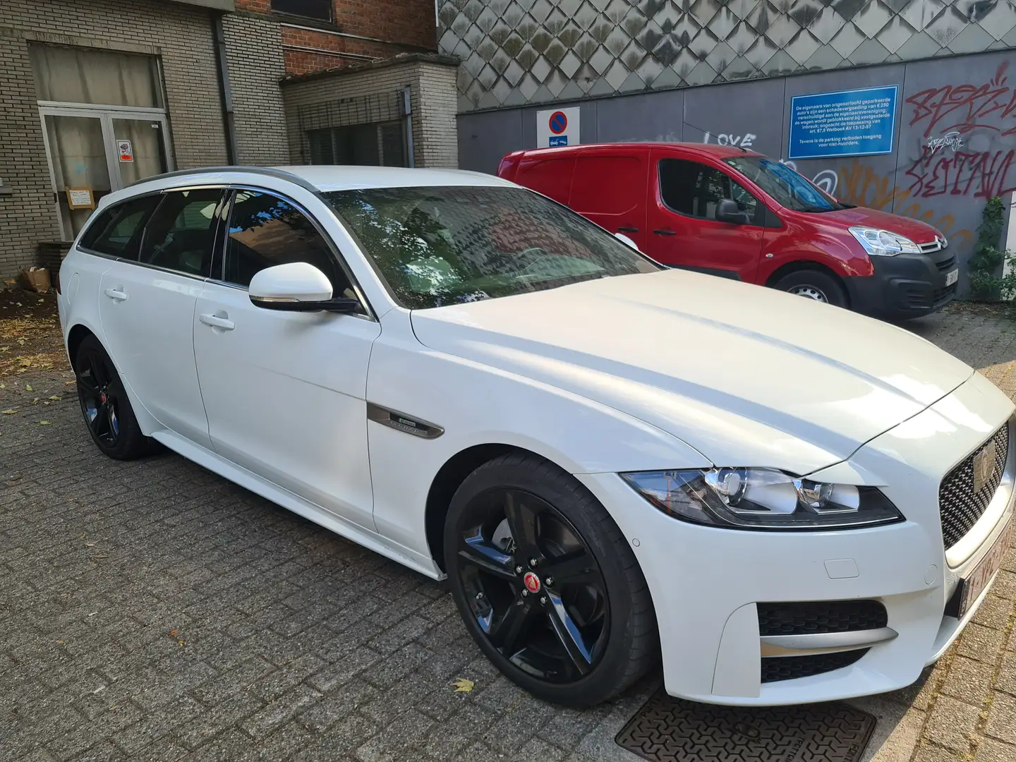 Jaguar XF XF 25d AWD Sportbrake  Aut.R-Sport Blanc - 2