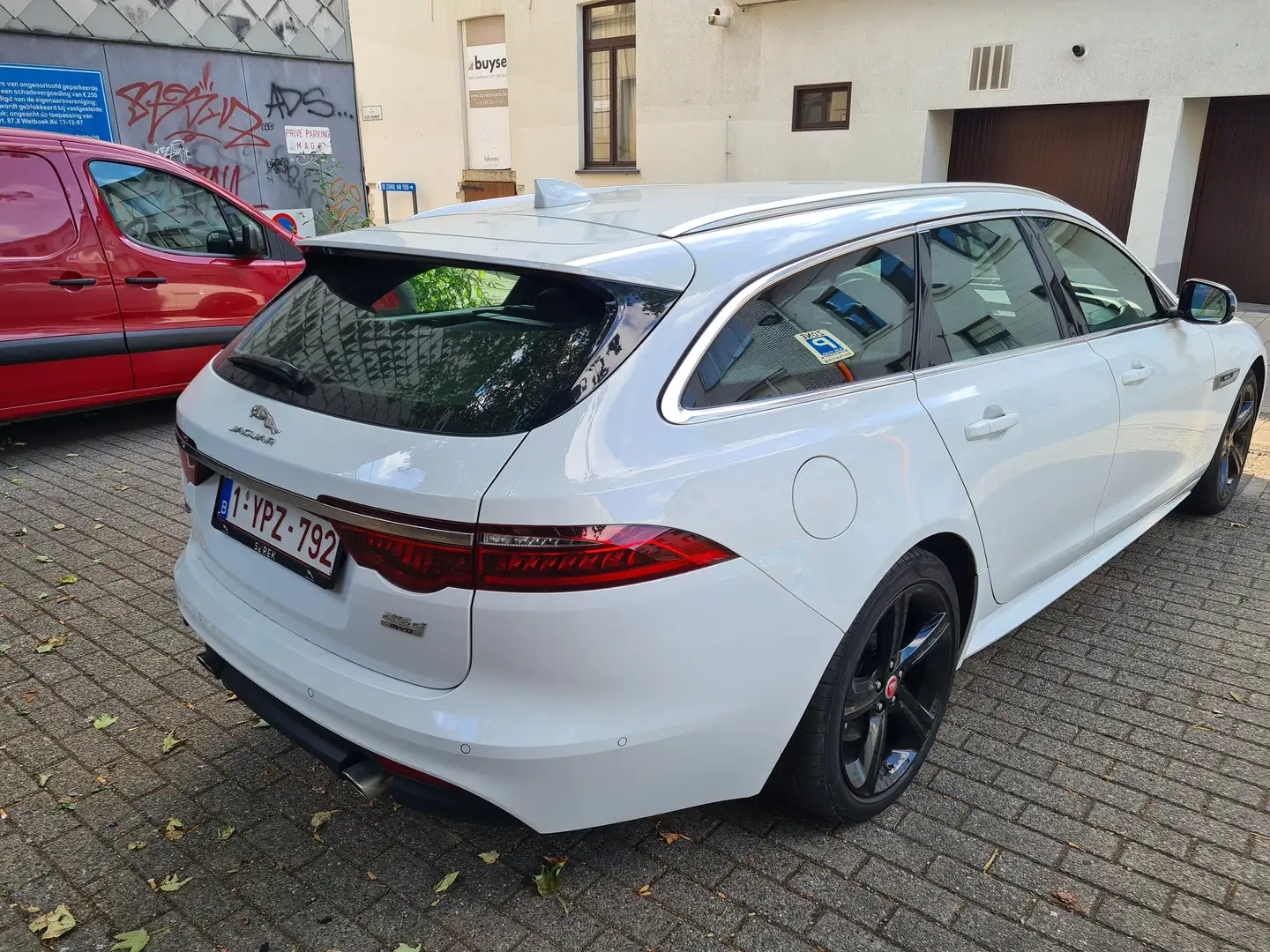 Jaguar XF XF 25d AWD Sportbrake  Aut.R-Sport Blanc - 1