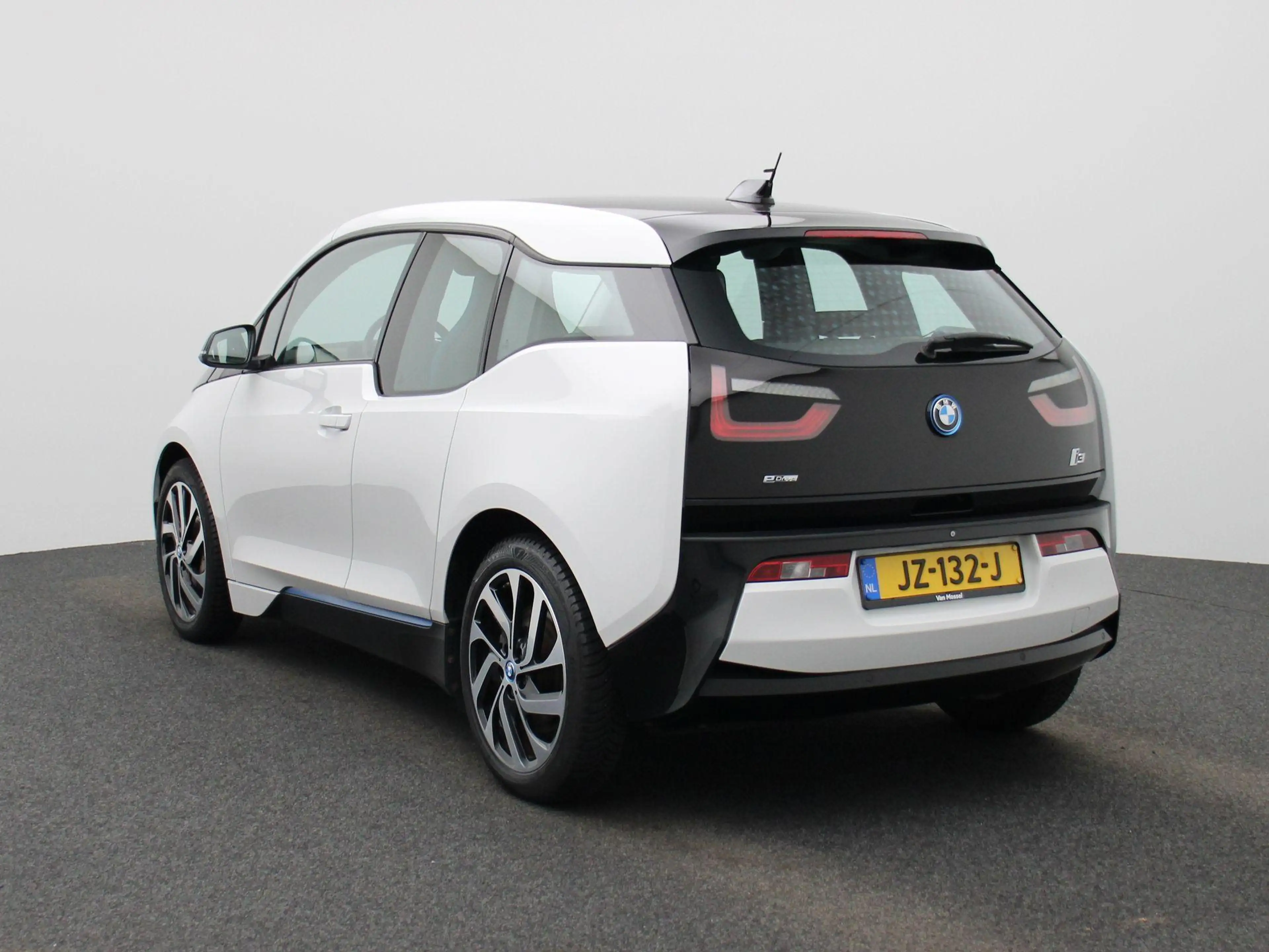BMW i3 Basis Comfort 22 kWh | Wordt Verwacht | Achteruitr — photo 2