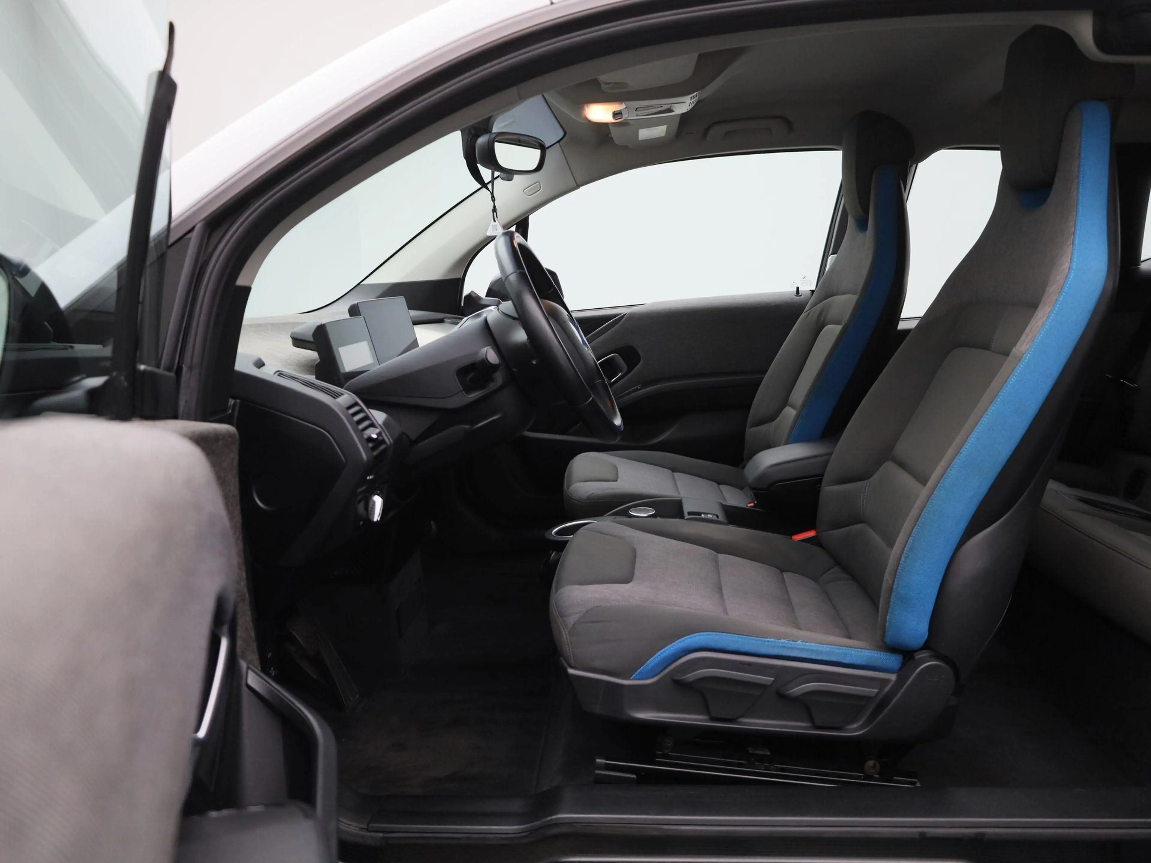 BMW i3 Basis Comfort 22 kWh | Wordt Verwacht | Achteruitr — photo 12