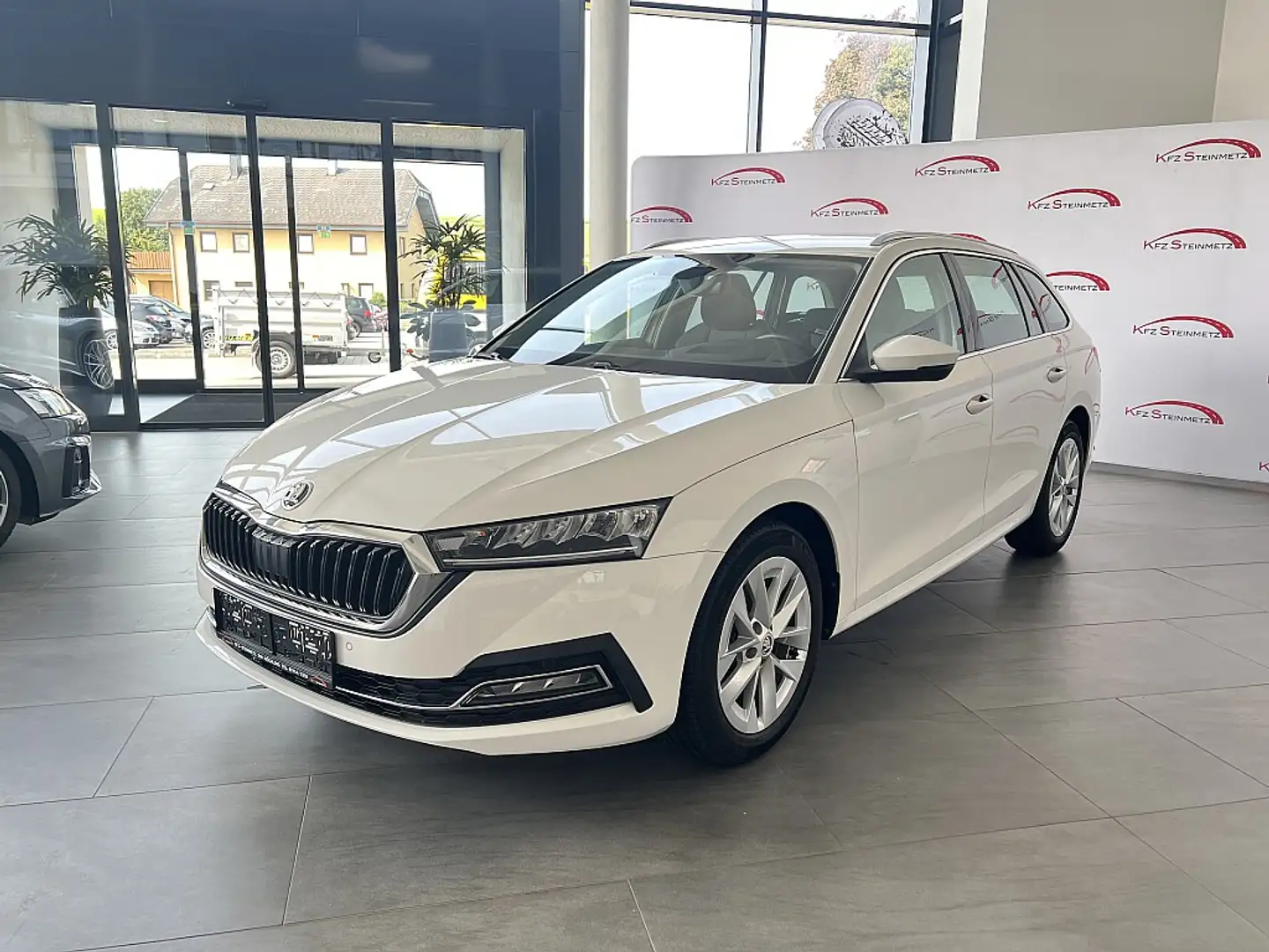 Skoda Octavia Combi 2,0 TDI Style DSG, ACC, Head Up, Fahrzeug... Blanc - 1