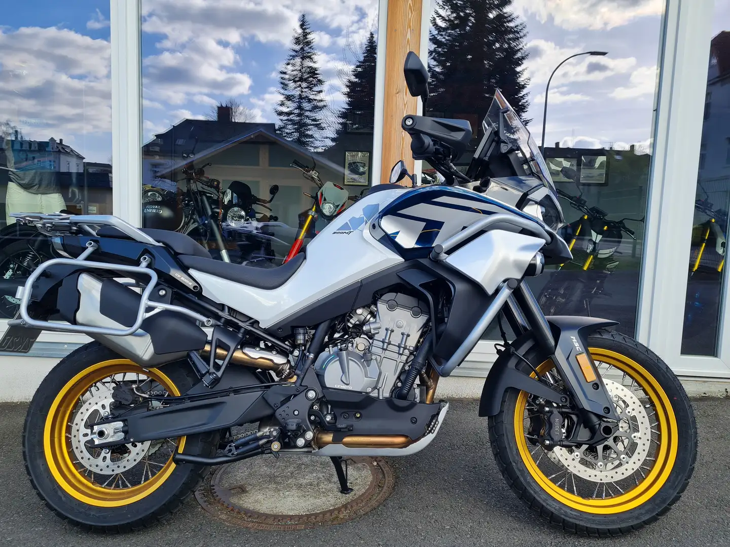 CFMOTO 800 MT Exploer Blanco - 1