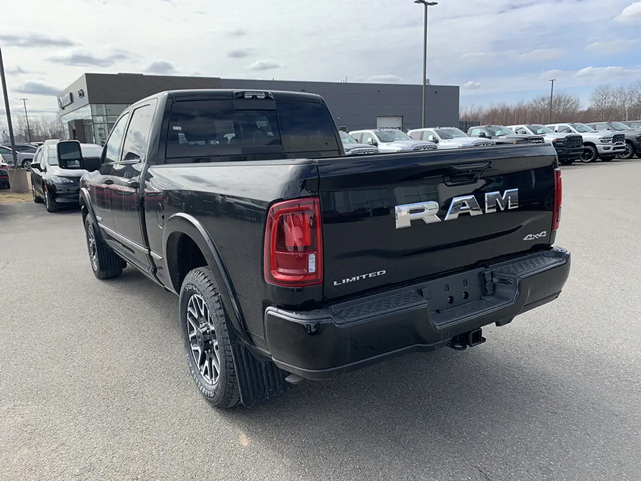 RAM 3500 снимка RAM 3500