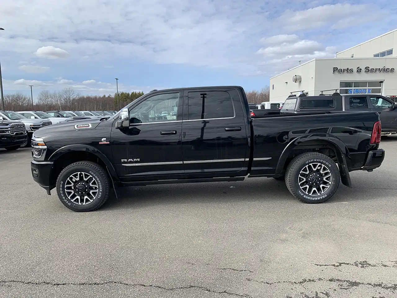 RAM 3500 снимка RAM 3500
