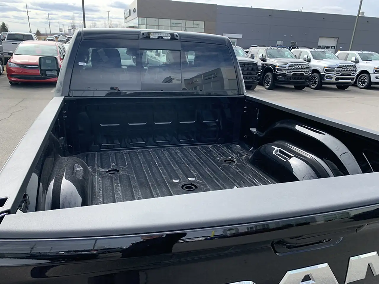 RAM 3500 снимка RAM 3500