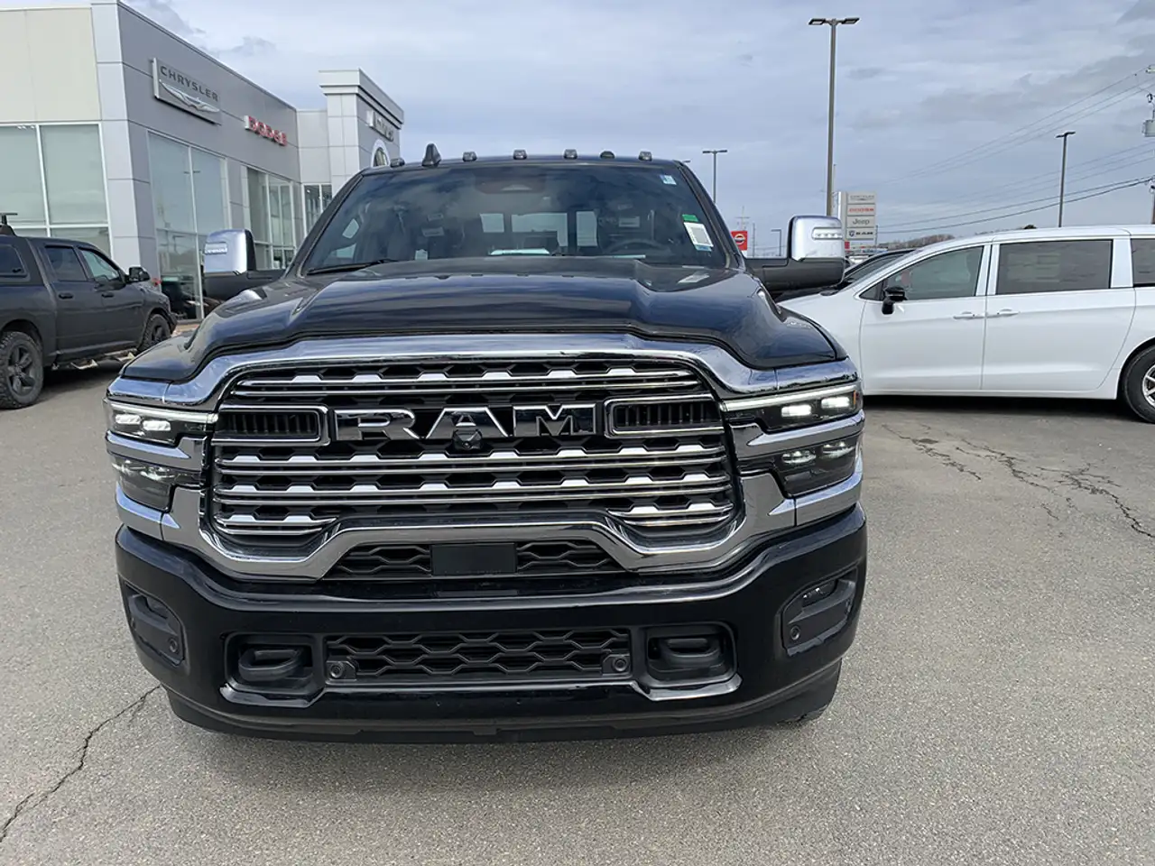 RAM 3500 снимка RAM 3500