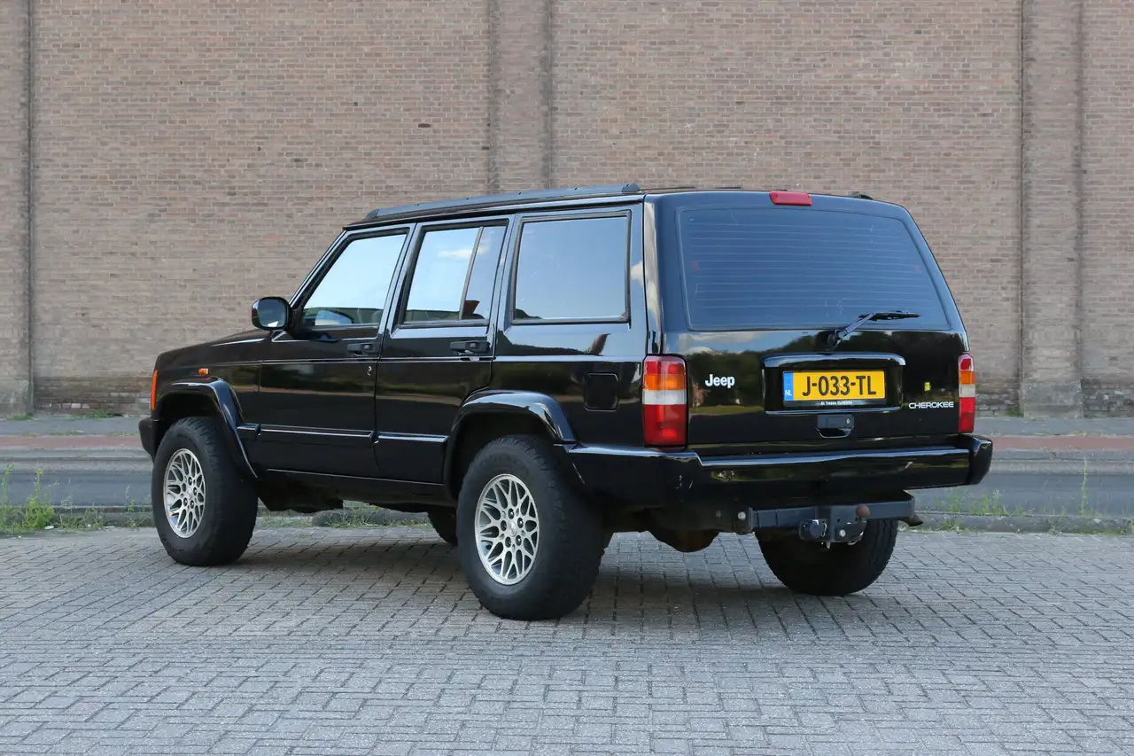 Jeep Cherokee 2.5TD SE - Elek. stoelen, cruise, airco, foto 2