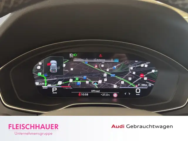 Audi SQ5 view 12