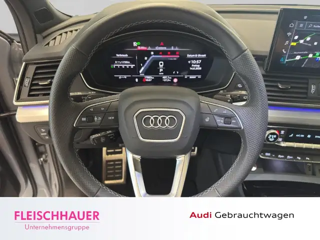 Audi SQ5 view 11