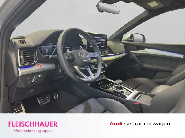 Audi SQ5 view 10