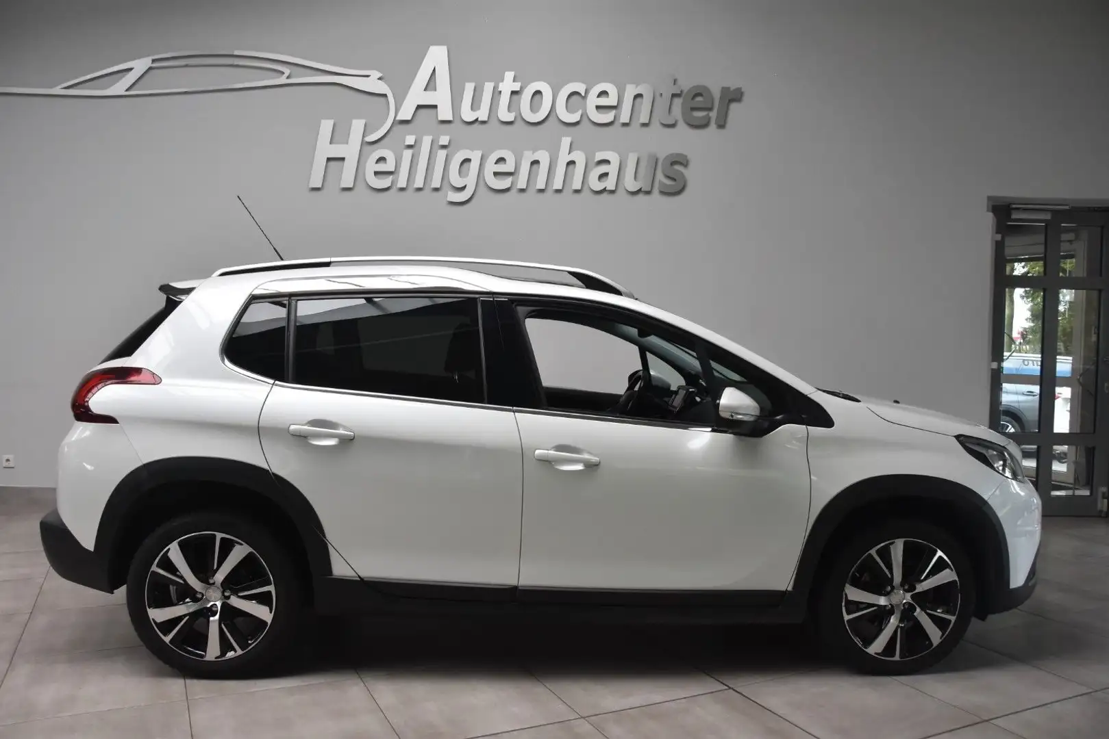 Peugeot 2008 Allure Leder Panorama Navi Android 2.Hd Weiß - 2