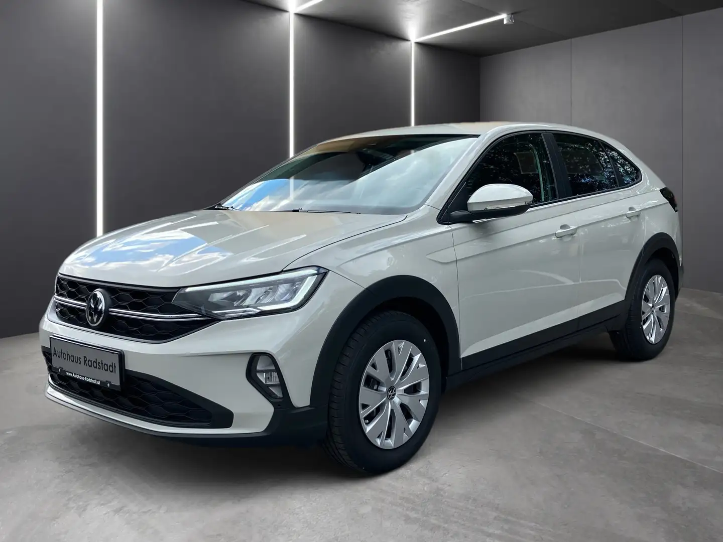 Volkswagen Taigo Basis Grau - 1