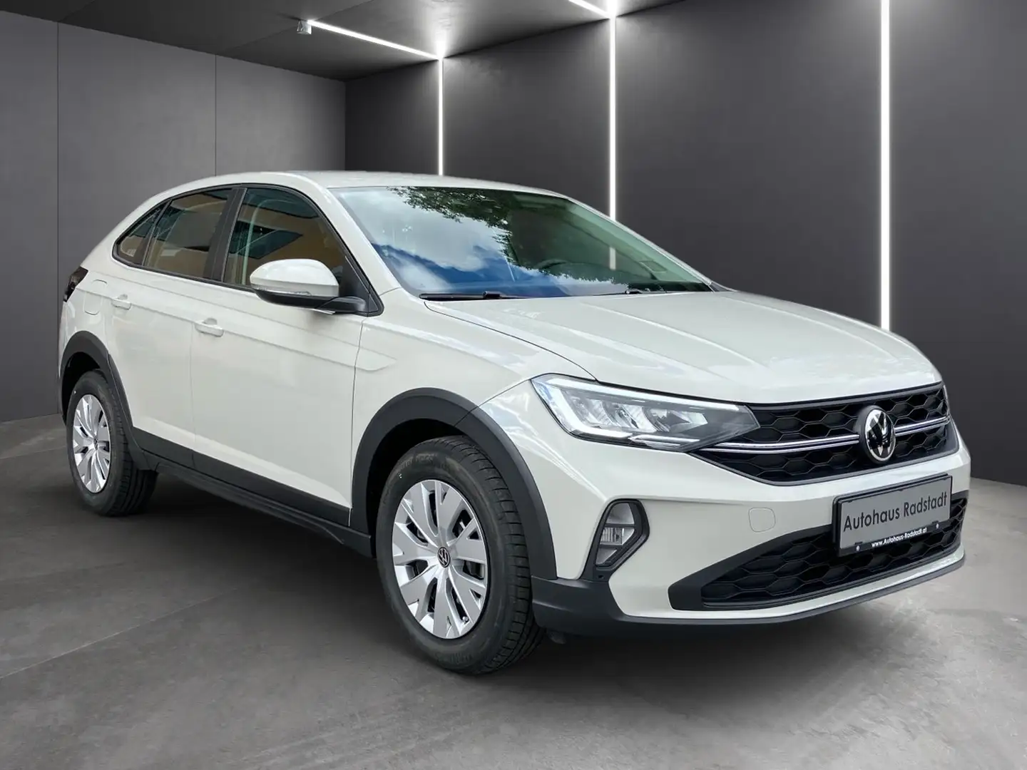 Volkswagen Taigo Basis Grau - 2