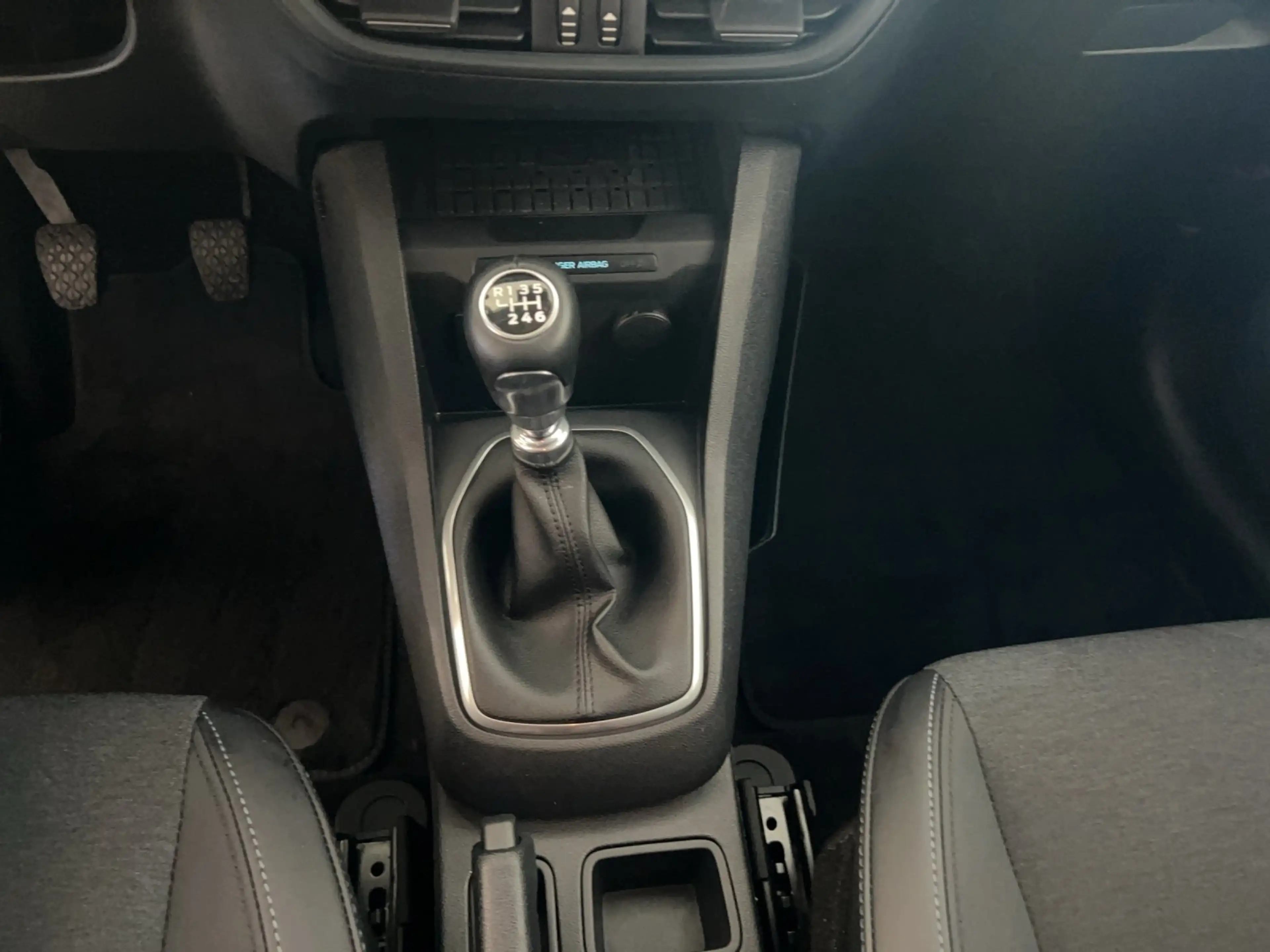 Ford Tourneo Courier 1,0 Ecoboost Active — photo 10