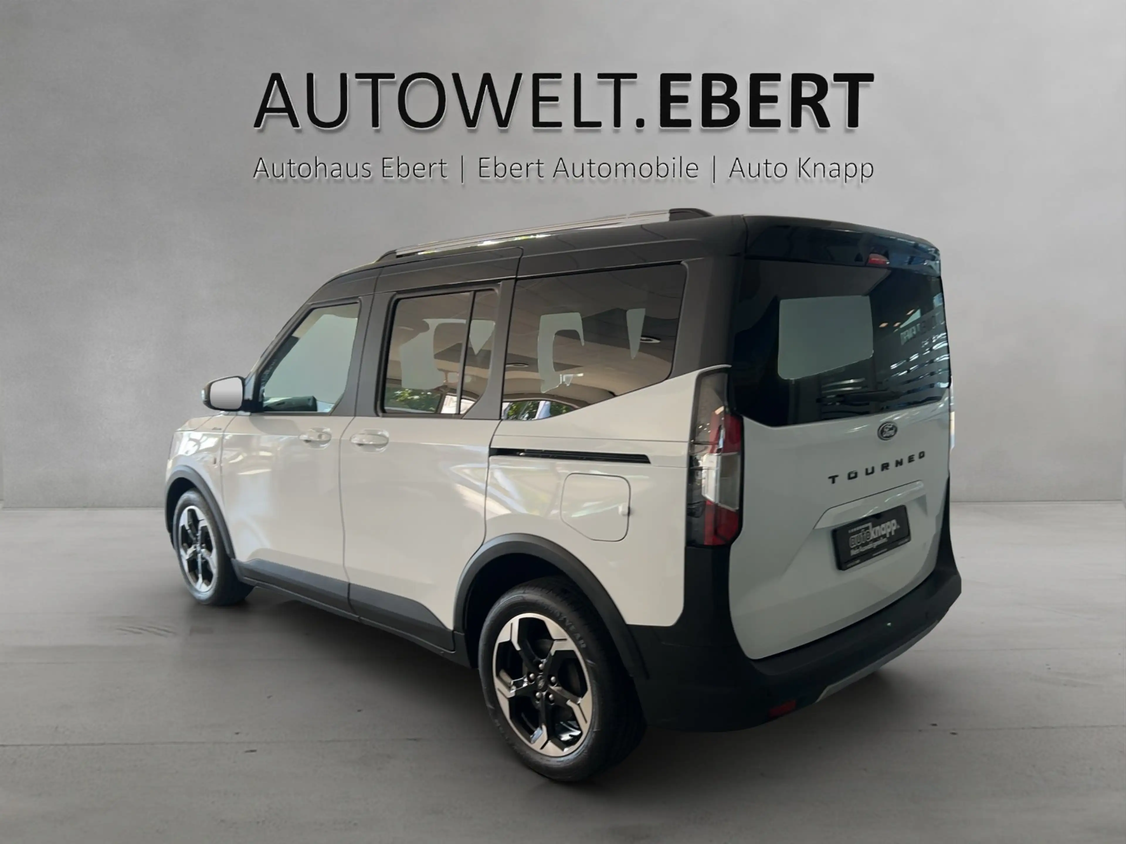 Ford Tourneo Courier 1,0 Ecoboost Active — photo 3
