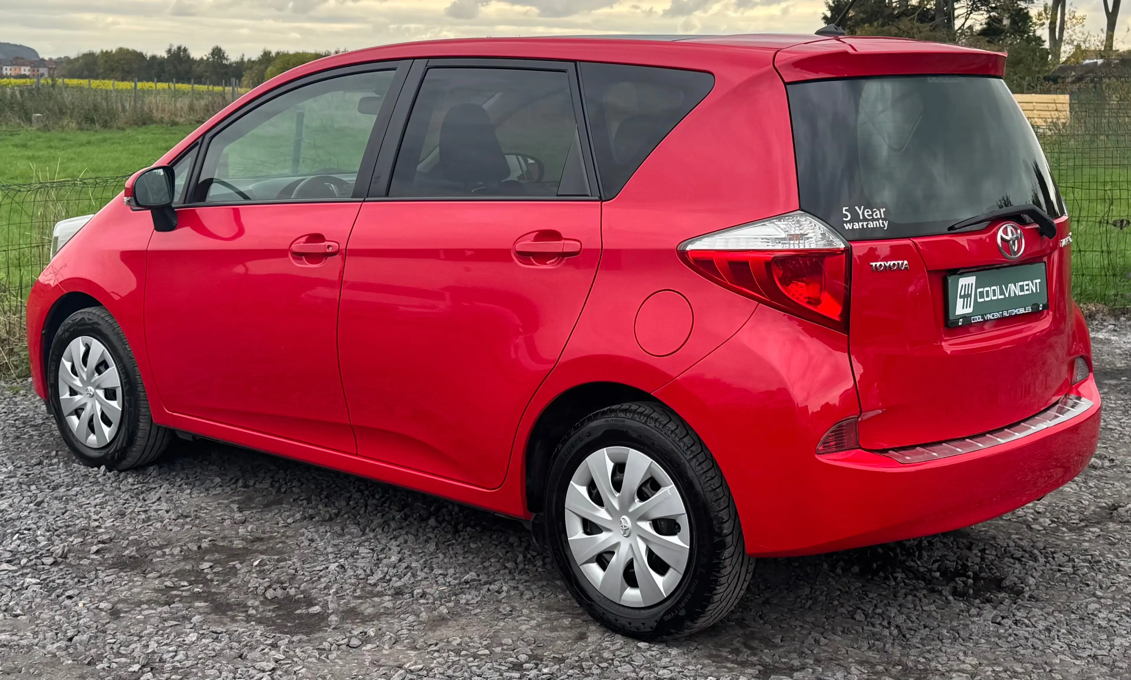 Toyota Verso-S - Toit Pano - Airco - Cam - Garantie 12 mois — photo 6
