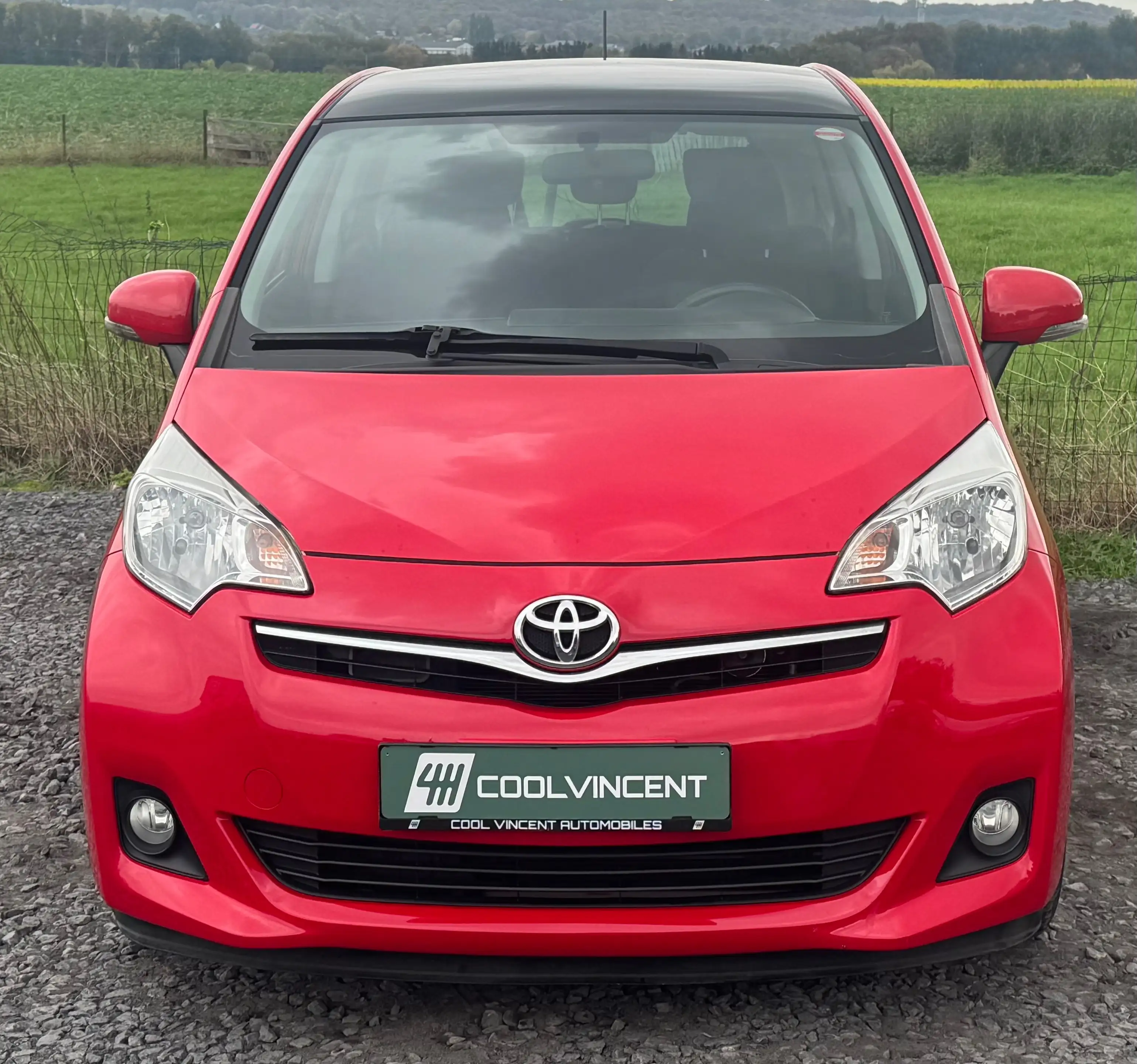 Toyota Verso-S - Toit Pano - Airco - Cam - Garantie 12 mois — photo 2