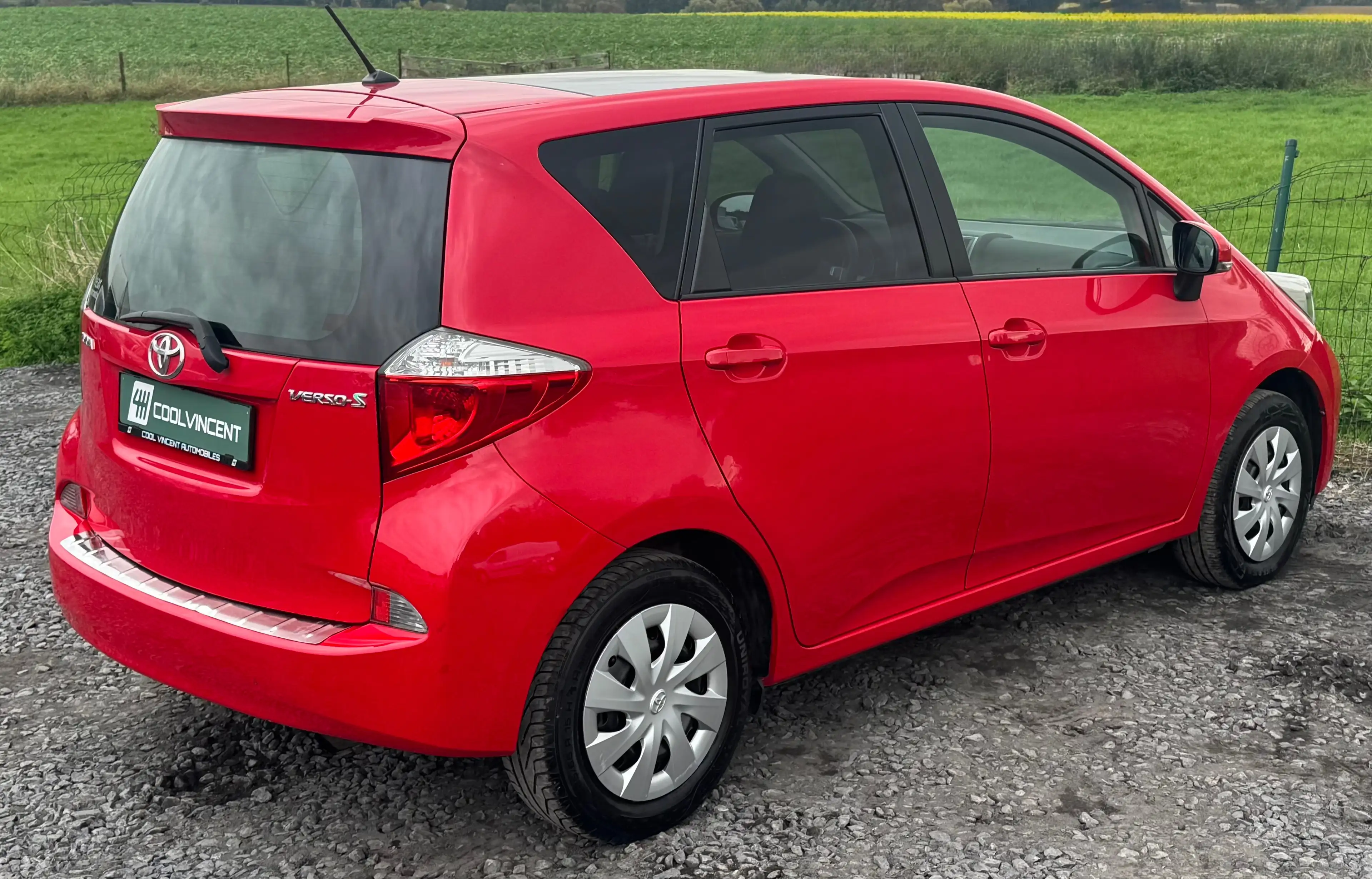 Toyota Verso-S - Toit Pano - Airco - Cam - Garantie 12 mois — photo 4