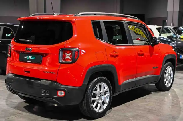 Jeep Renegade view 5