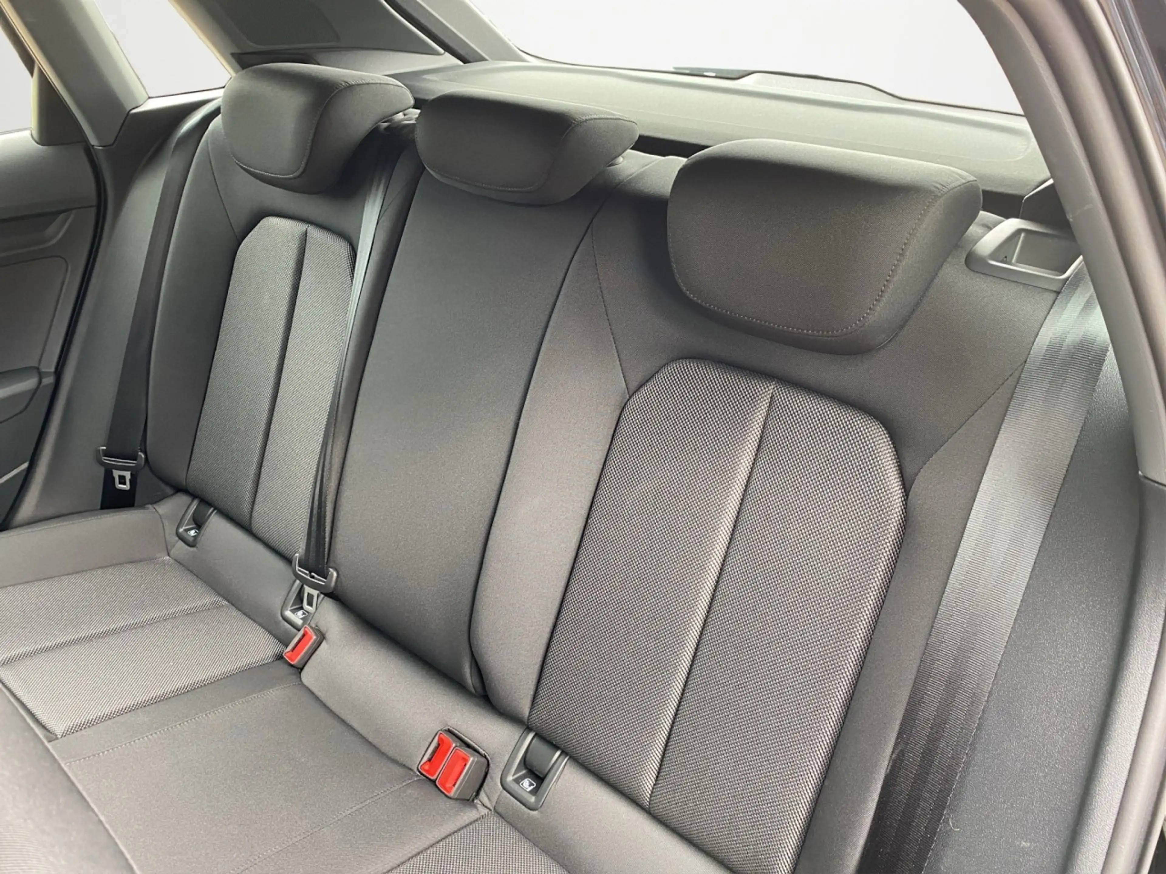 Audi A3 Sportback 30 TFSI Klima Navi Rückfahrkamera — photo 12
