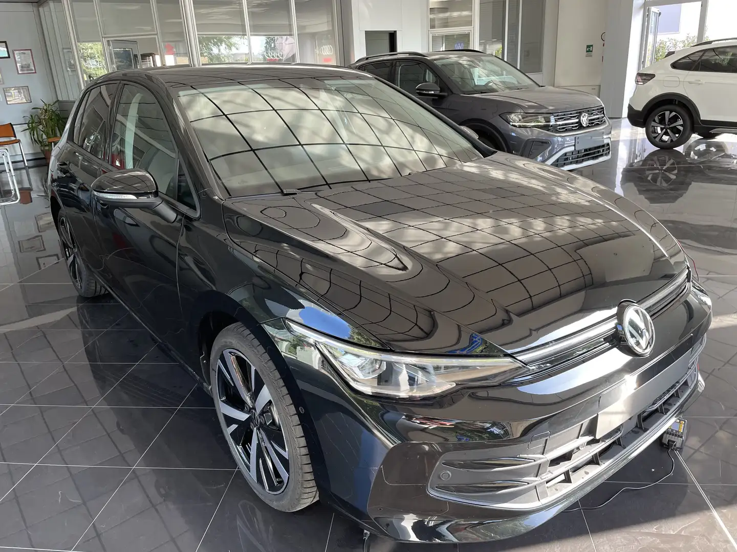 Volkswagen Golf 1.5 TSI eHybrid Edition Plus DSG Nero - 1