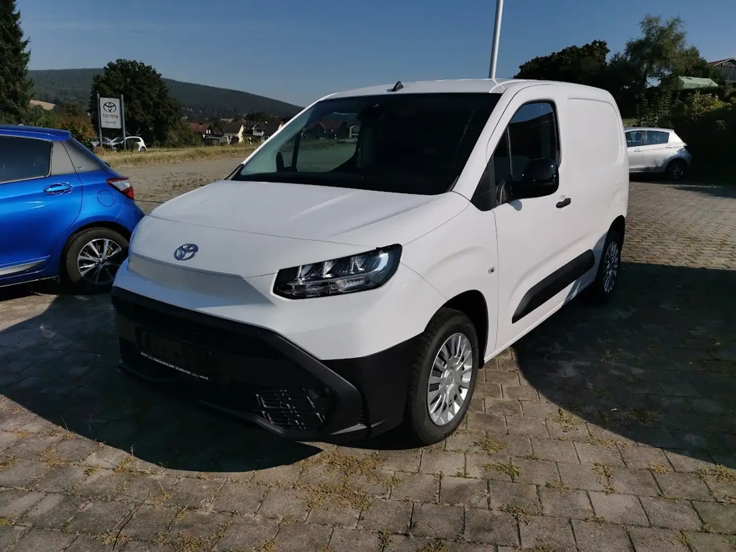 Toyota Proace City 1.5 L1 3 SITZE+DAB+KLIMA+TEMPOMAT - 2
