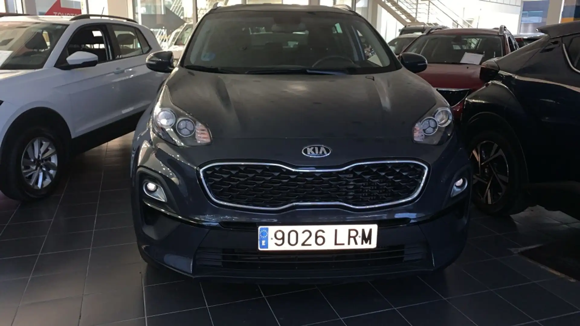 Kia Sportage 1.6 MHEV GT Line Essential 4x2 136 Gris - 1