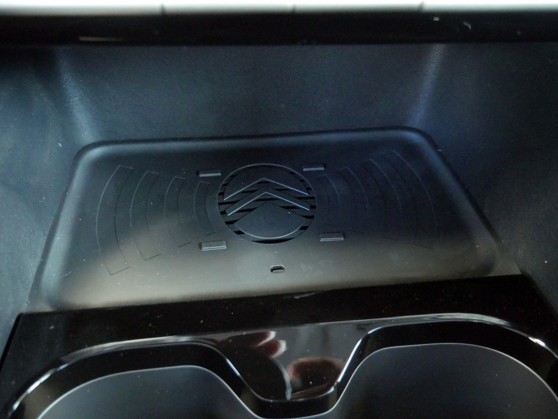 Citroen C3 Turbo 100 MAX PDC SHZ KAMERA NAVI LED — photo 12