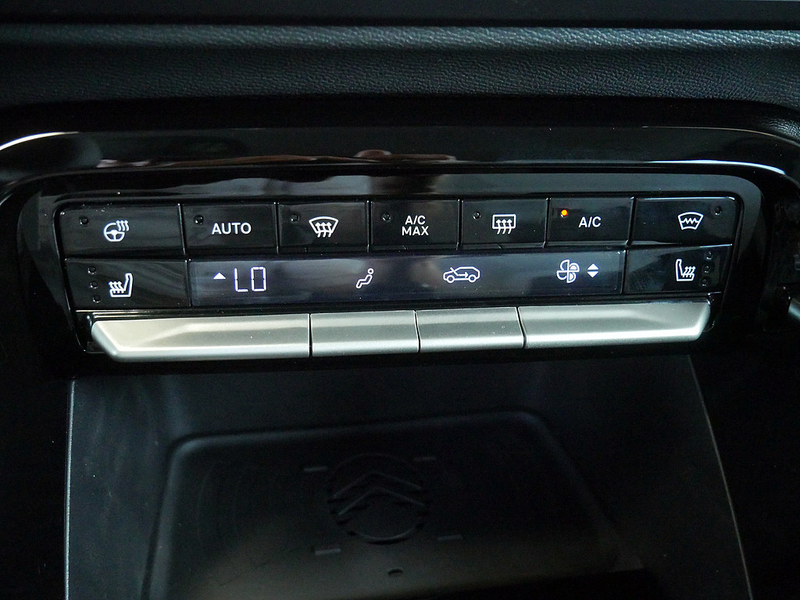 Citroen C3 Turbo 100 MAX PDC SHZ KAMERA NAVI LED — photo 11