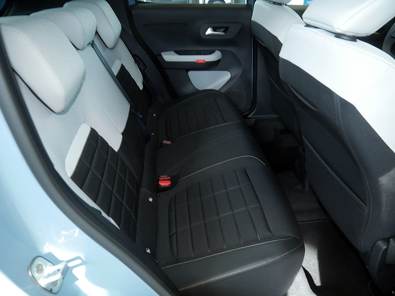 Citroen C3 Turbo 100 MAX PDC SHZ KAMERA NAVI LED — photo 4
