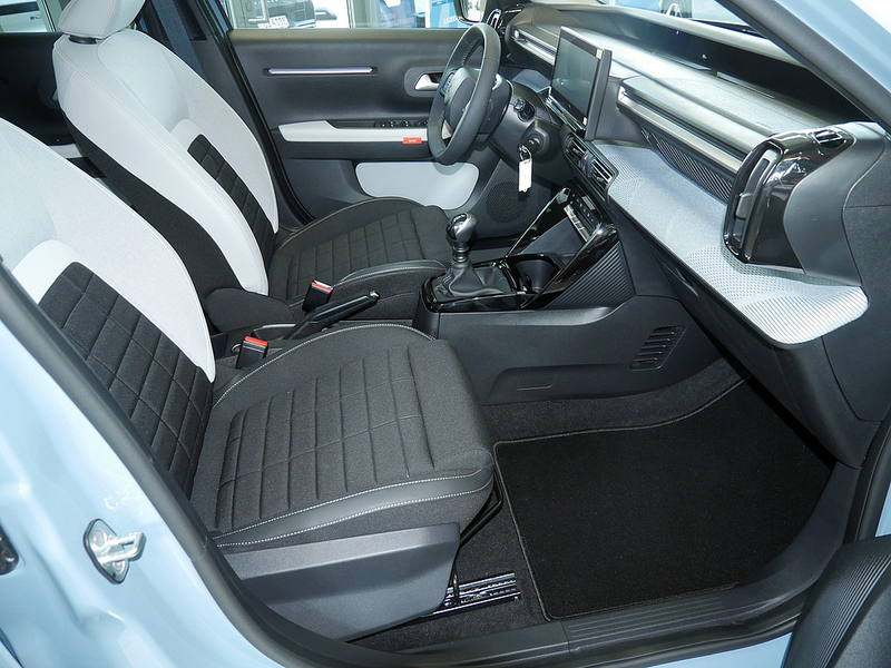 Citroen C3 Turbo 100 MAX PDC SHZ KAMERA NAVI LED — photo 2