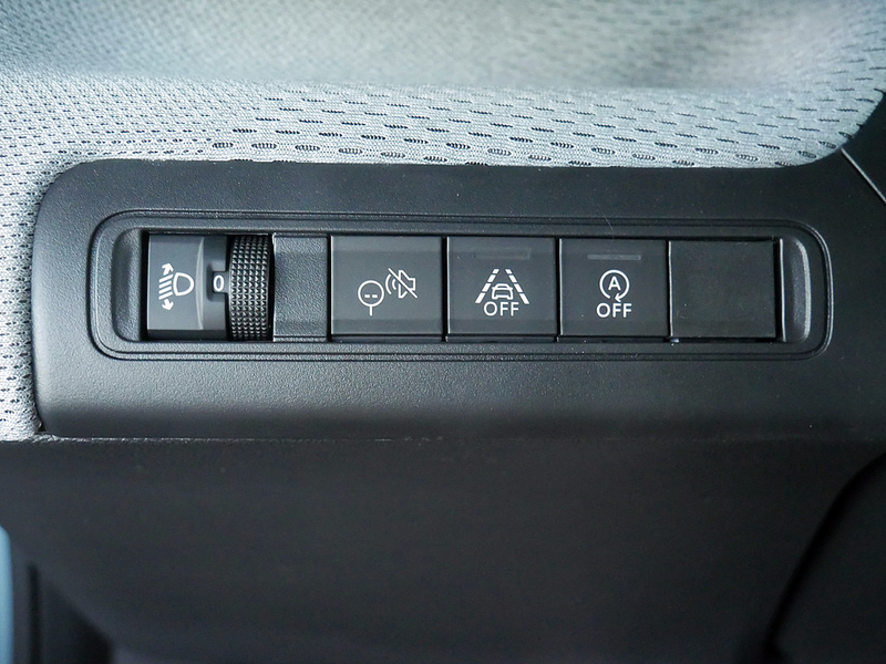 Citroen C3 Turbo 100 MAX PDC SHZ KAMERA NAVI LED — photo 15