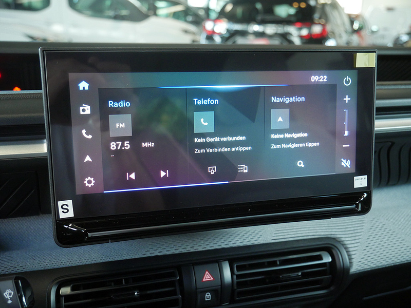 Citroen C3 Turbo 100 MAX PDC SHZ KAMERA NAVI LED — photo 9