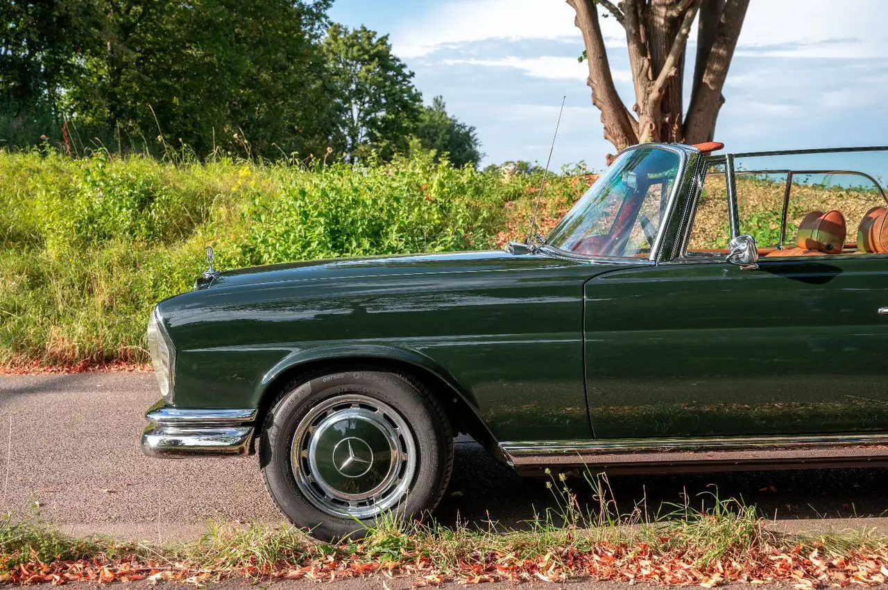 Mercedes-Benz 250 SE 5.0-V8 Cabriolet, foto 12