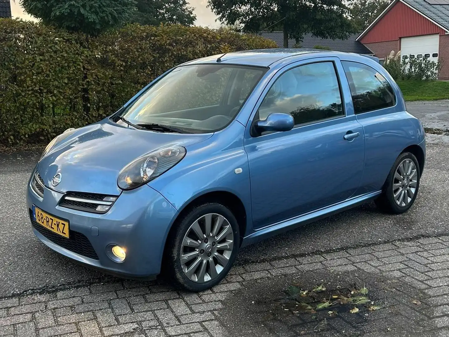Nissan Micra Micra 1.6 160SR Blauw - 1