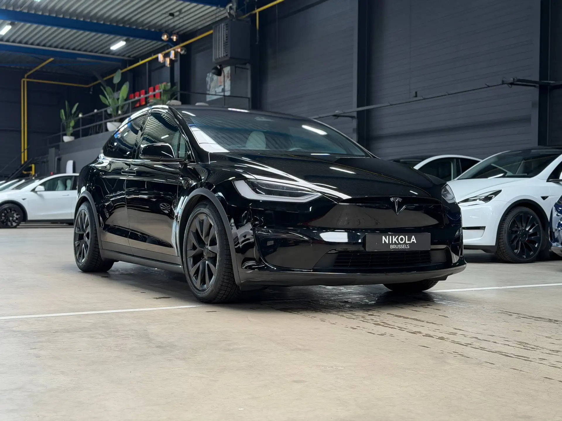 Tesla Model X E 493 kW 2023 검정 사진 5