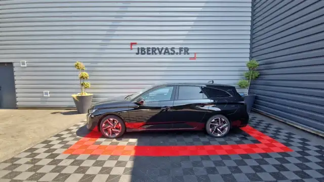 Peugeot PHEV 180 E-EAT8 ALLURE PACK