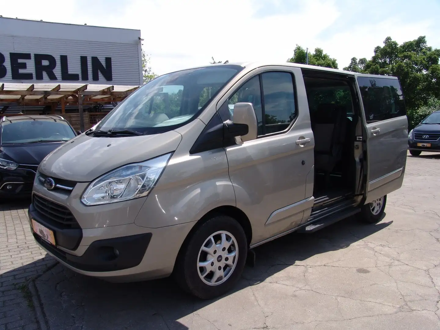 Ford Tourneo Custom Titanium L1 -8Sit/wenig KM Gri - 2
