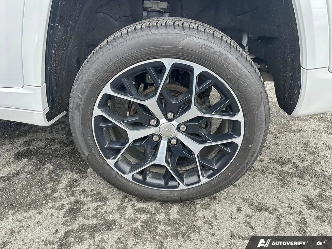 Jeep Grand Cherokee снимка Jeep Grand Cherokee