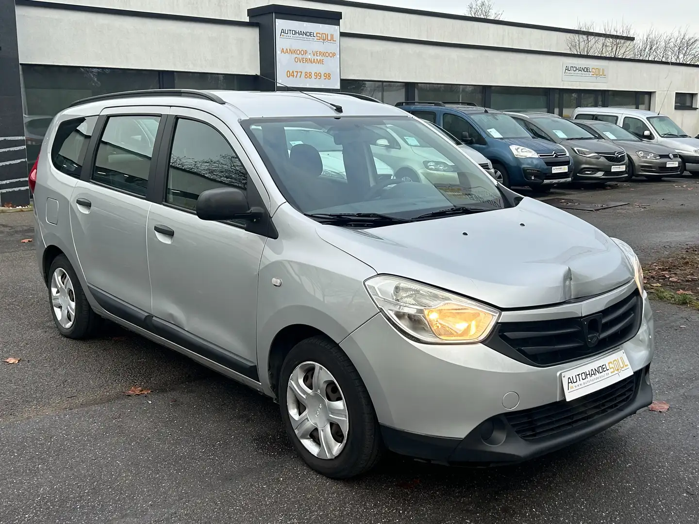 Dacia Lodgy 1.6i, 9/2013, 239.530km, PDC, EXPORT OF HANDEL Weiß - 2
