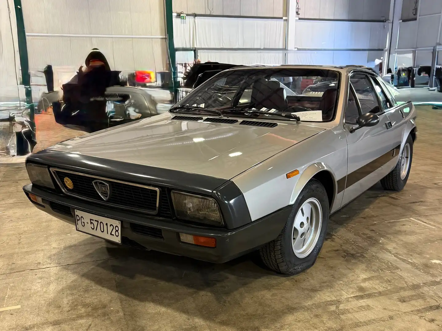 Lancia Beta Montecarlo spider Targa 2.0 118cv Szary - 1