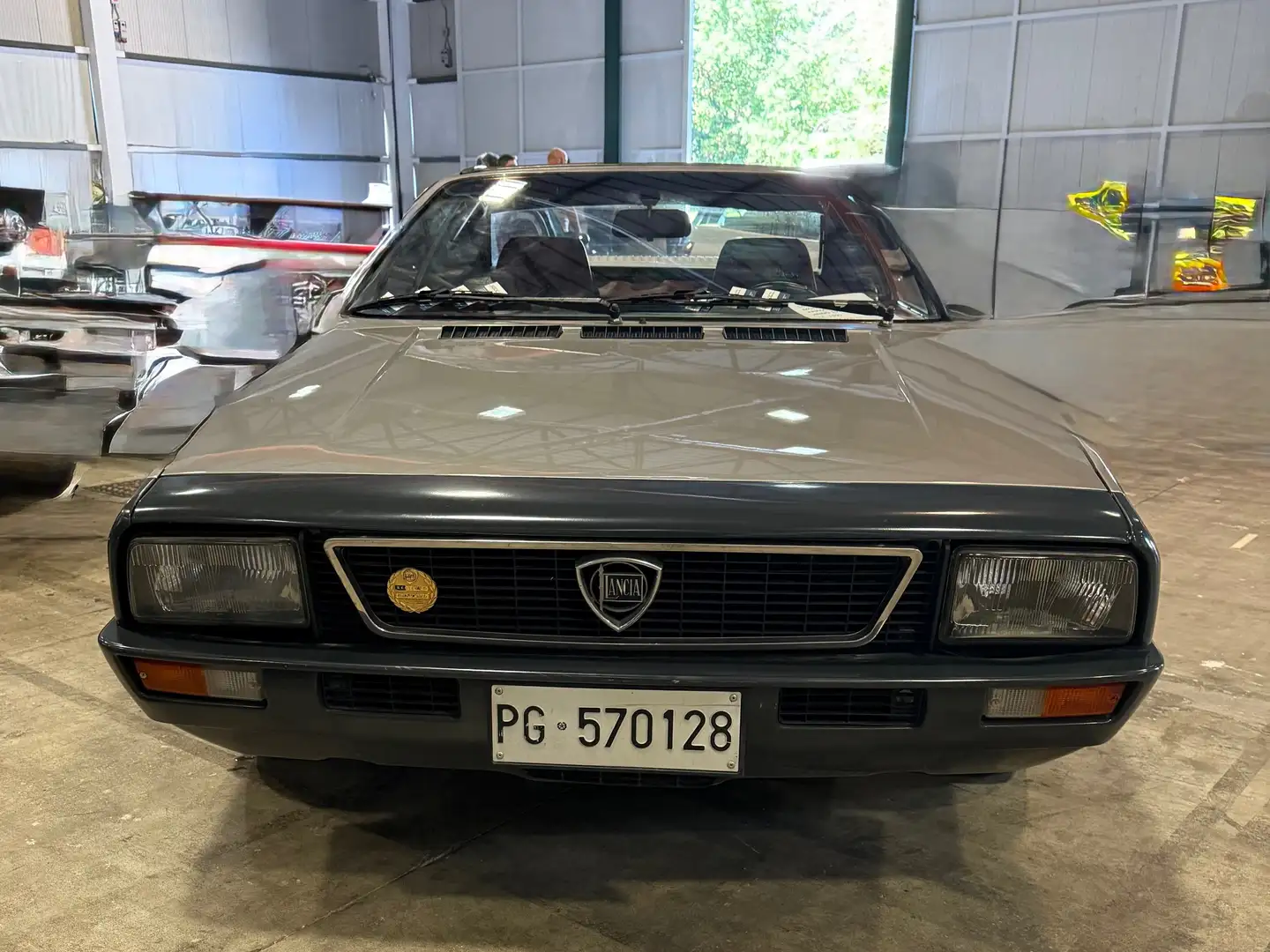 Lancia Beta Montecarlo spider Targa 2.0 118cv Szary - 2