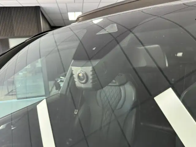 BMW X5 view 8