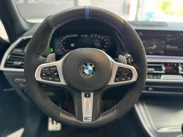 BMW X5 view 10